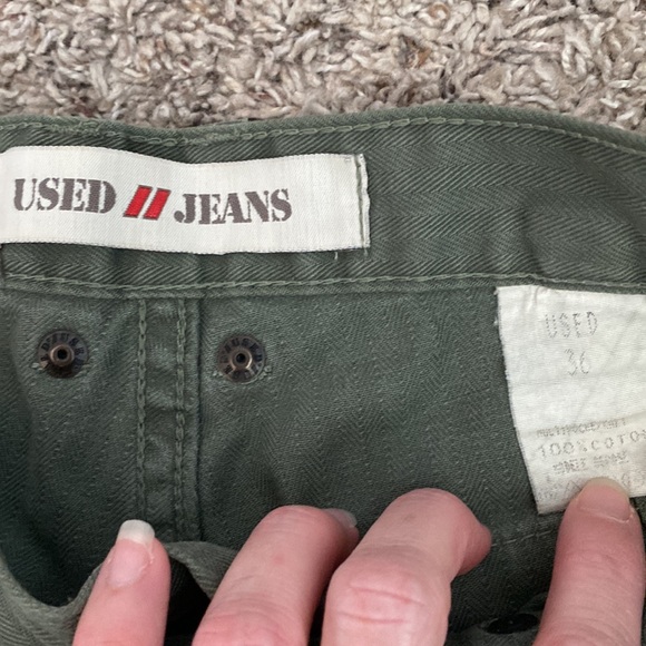 Low low rise green cargo cropped denim pant. These pants are so back in! - Picture 2 of 3